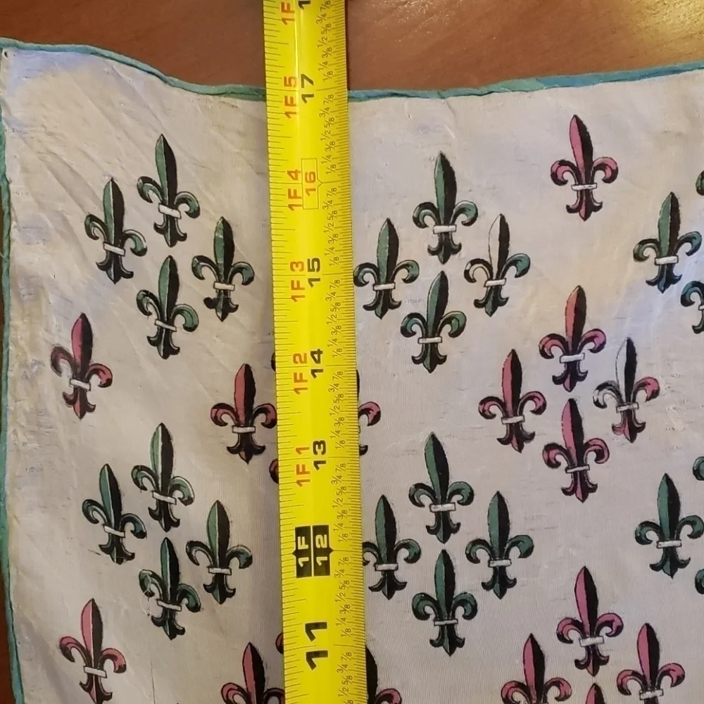 VTG Hand Rolled Silk & Rayon Scarf Fluer-de-lis - Picture 7 of 8